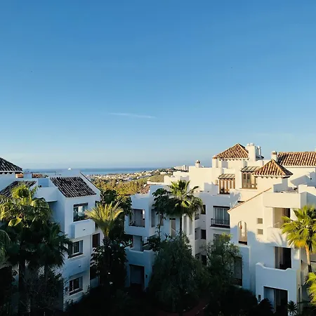 Lomas Del Marcques Apartment *